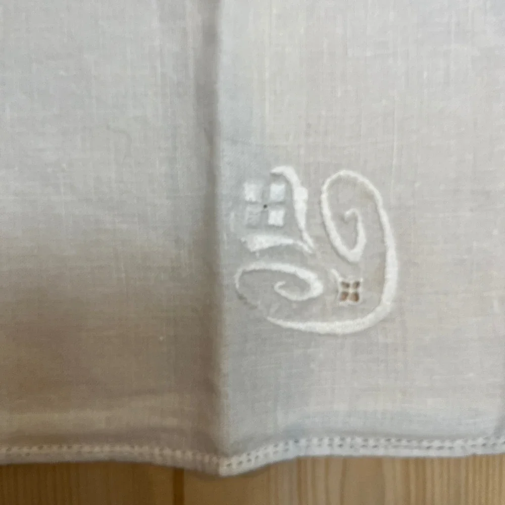 Unbranded Unisex Vintage Linen Napkins White Floral Embroidered Set of 5 16x16